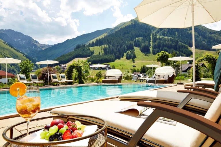 Hotel-Singer-Relais-&-Chateaux_Tyrol_Piscine été